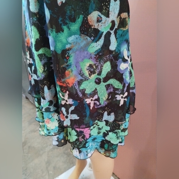 Women's size XL layered dress - Picture 2 of 9